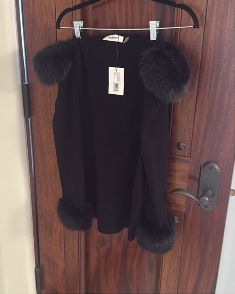 Guzio Black Faux Fur Trimmed Dress - Image 3