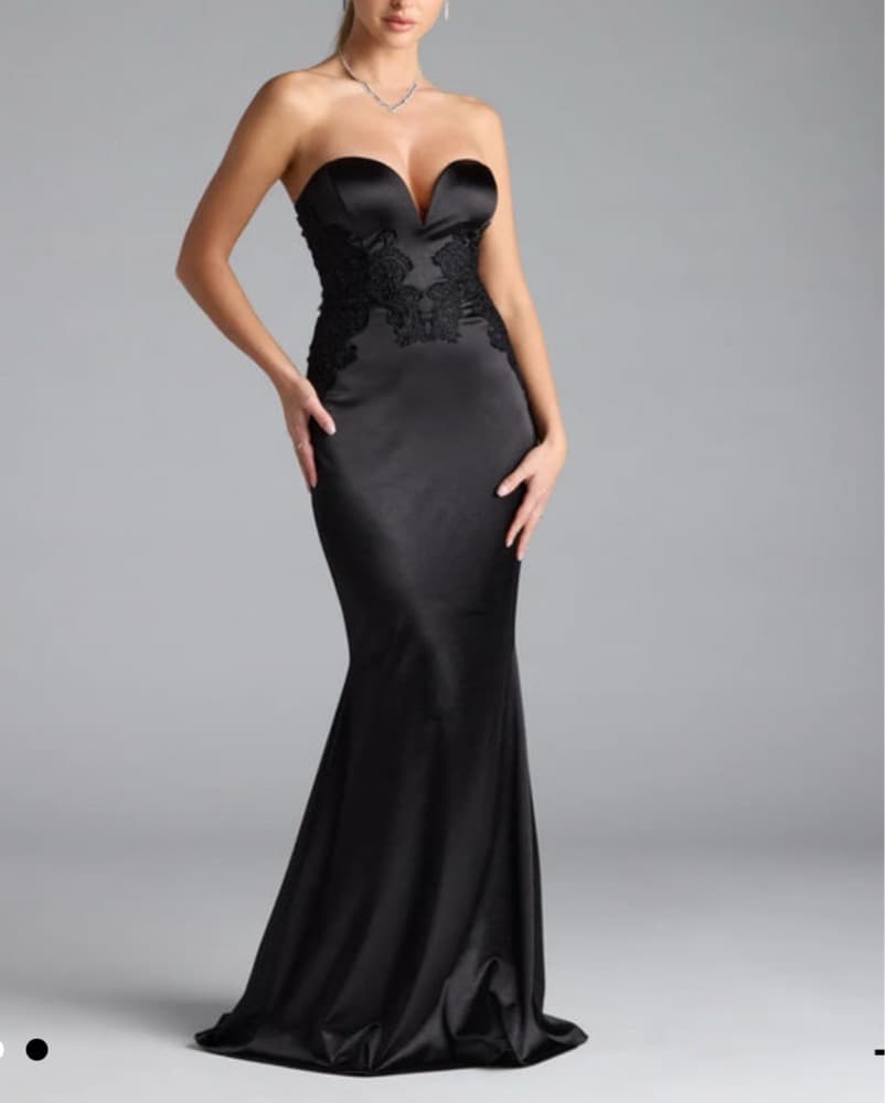 Elegant Black Dress - Image 1