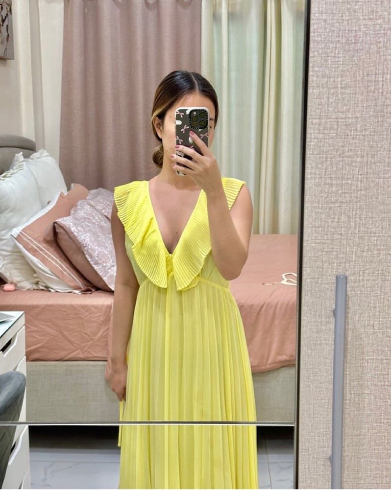 Zara Yellow Pleated Flow Maxi Dress - Image 2