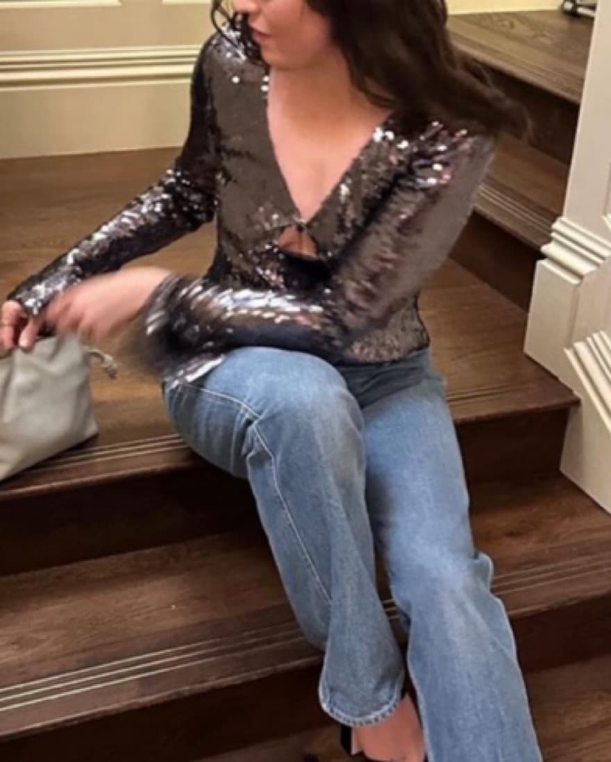 AVAILABLE NYE - Sequin top S - Image 4