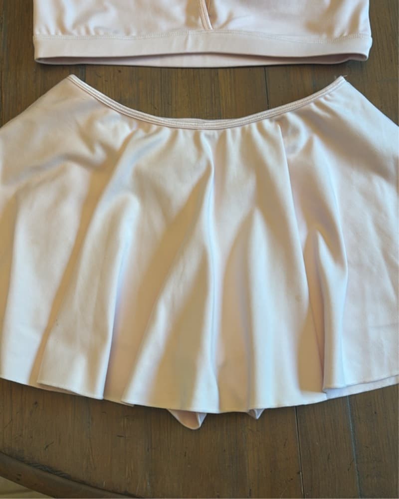 Frankies Bikinis Active Crop And Skort - Image 4