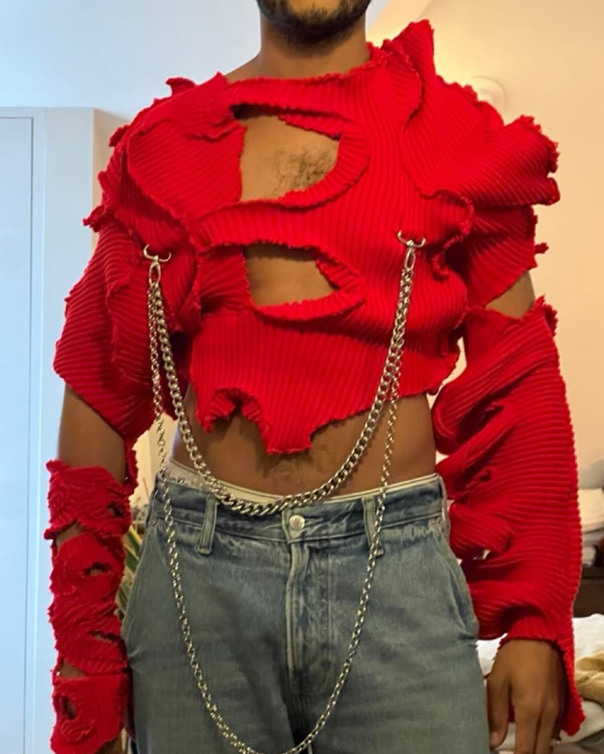 Row - Z Red Sweater  - Image 1