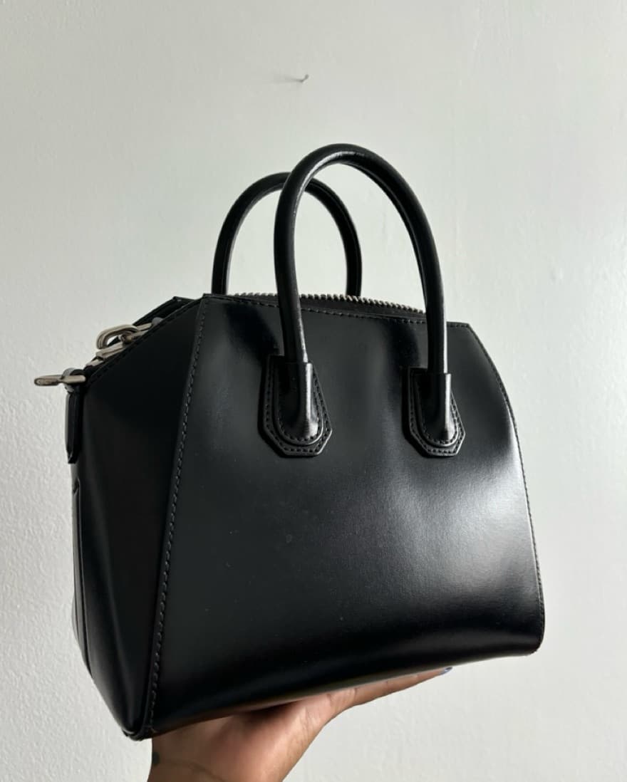 Elegant Givenchy Satchel Bag - Image 3