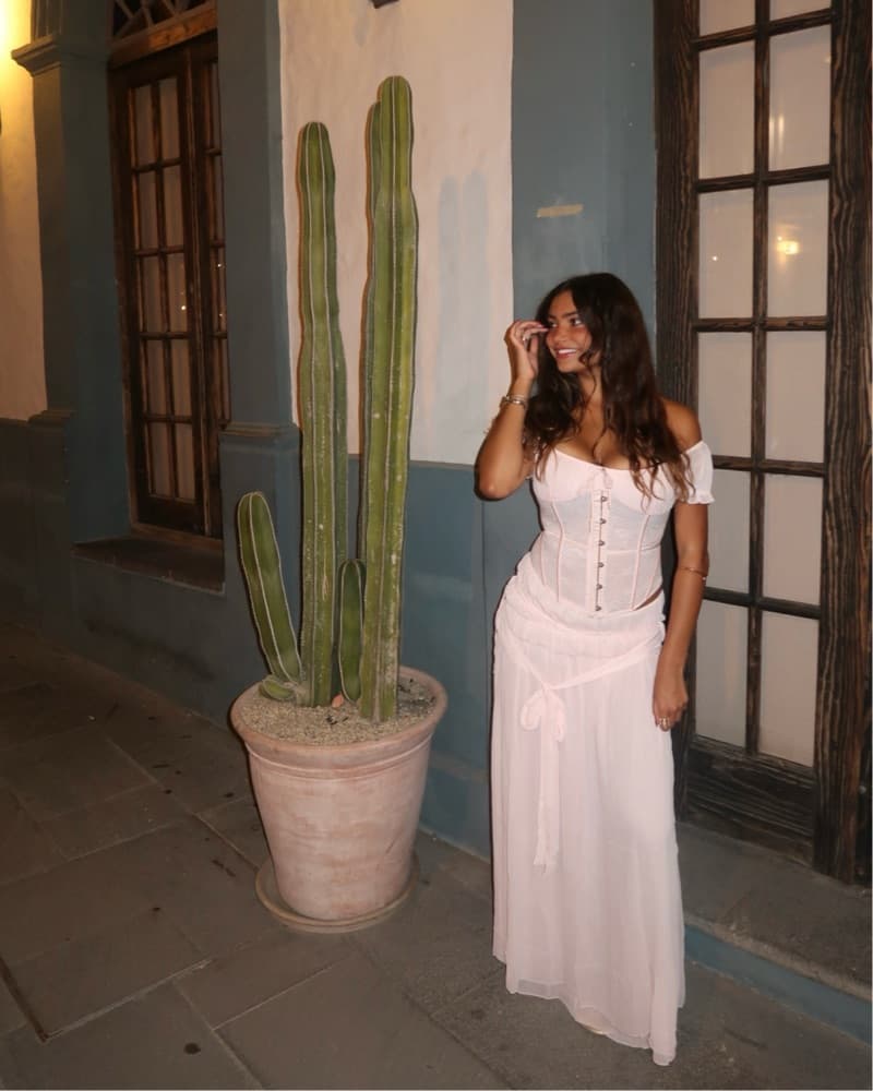 Pink Vacation Set Outcast - Image 4