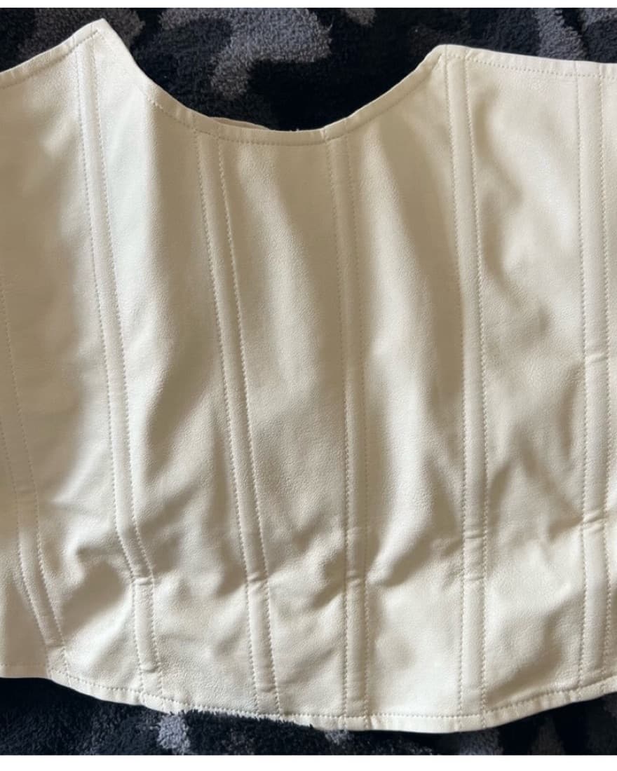 Miaou - Leia Faux Leather Corset  - Image 2