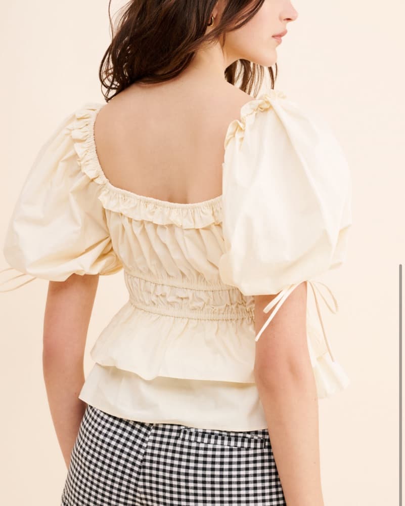 Cropped Romantic Puff Sleeve Blouse - Image 3