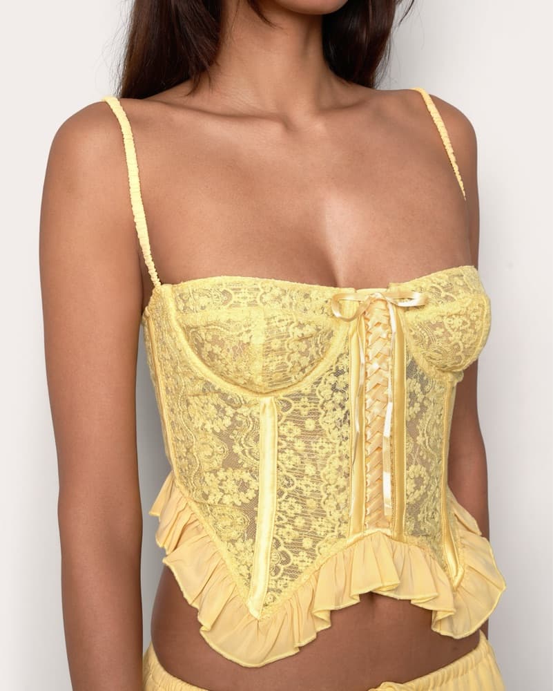 Guizio Lace Flutter Corset In Soft Daisy - Image 1