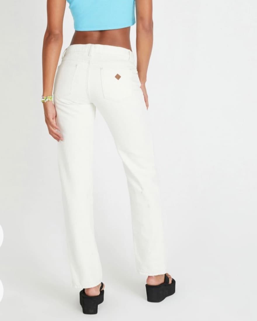 White Abrand Low Rise Jeans - Image 3