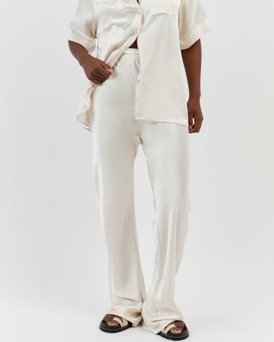 DISSH Pearl Satin Blazer Set - Image 4