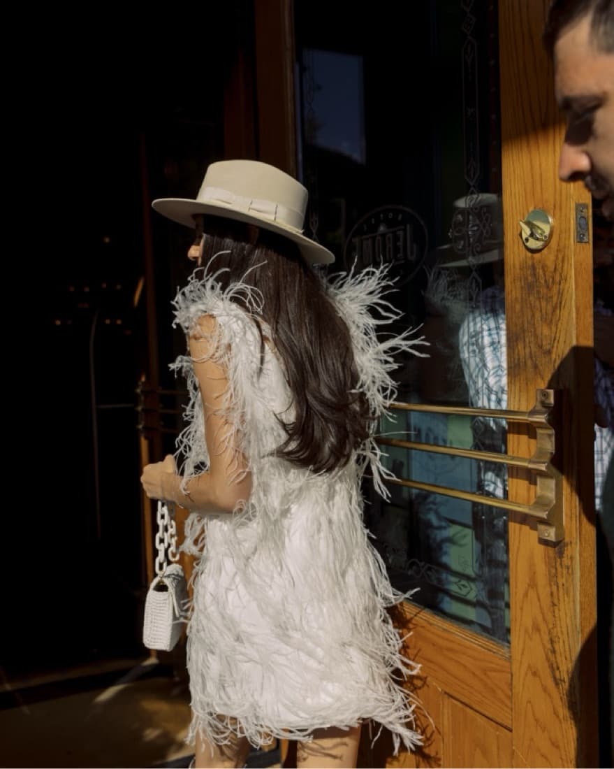 LAMARQUE White Feather V Neck mini  - Image 2