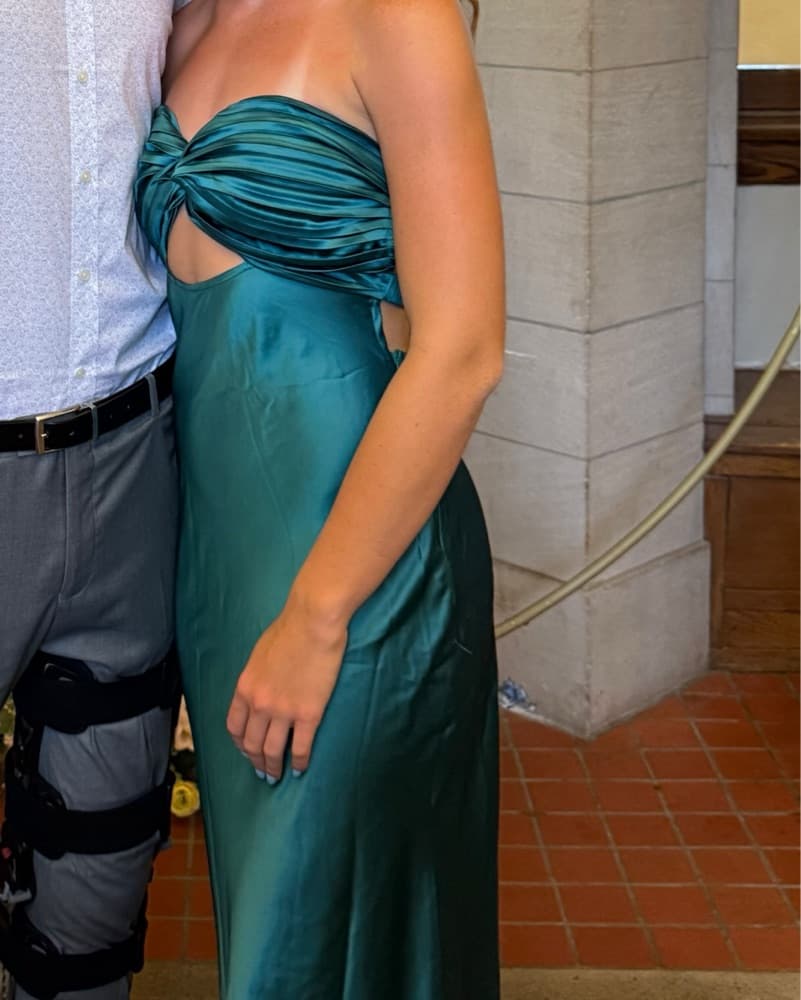 So Rare Emerald Green Satin Strapless - Image 4