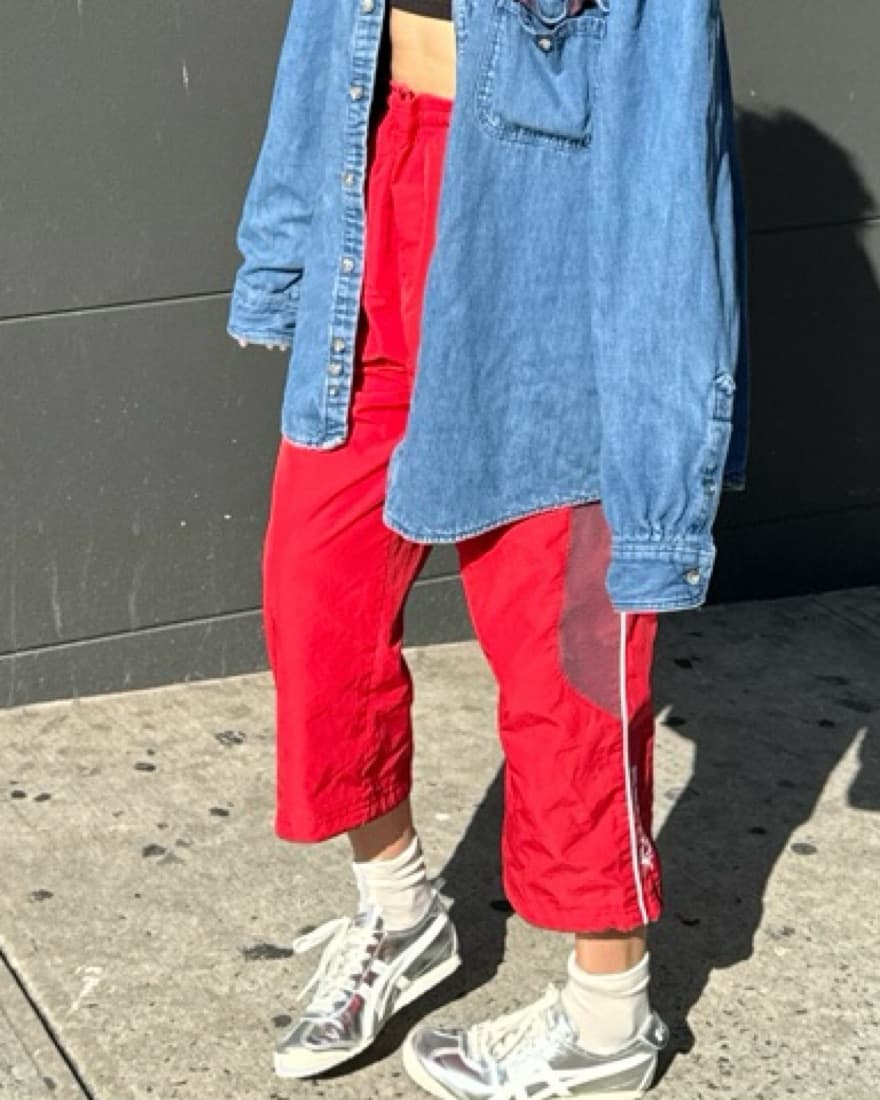 vintage european red capri - Image 2