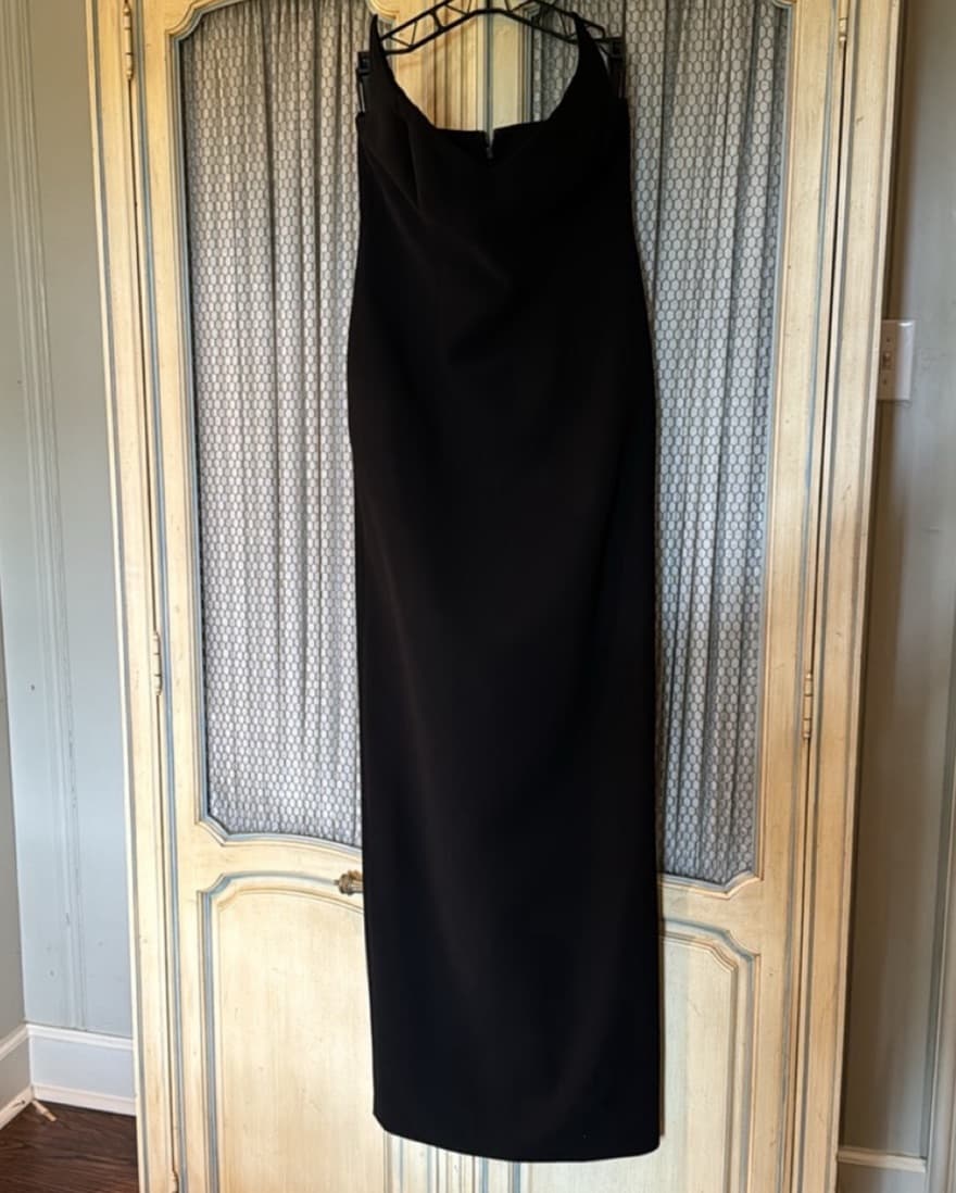 Monot Size 4 Gown - Image 5