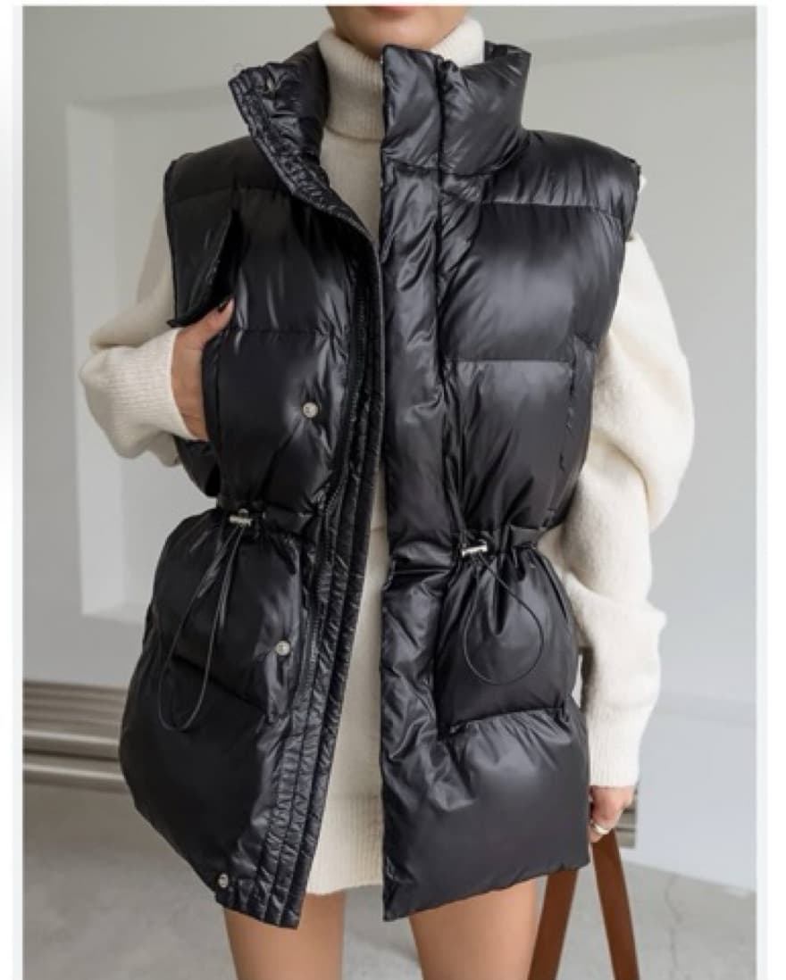 Chic Black Puffer Vest - Image 1