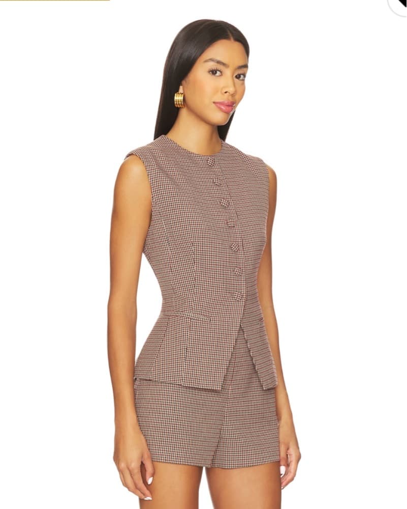 Gisselle Vest And Shorts SET - Image 3