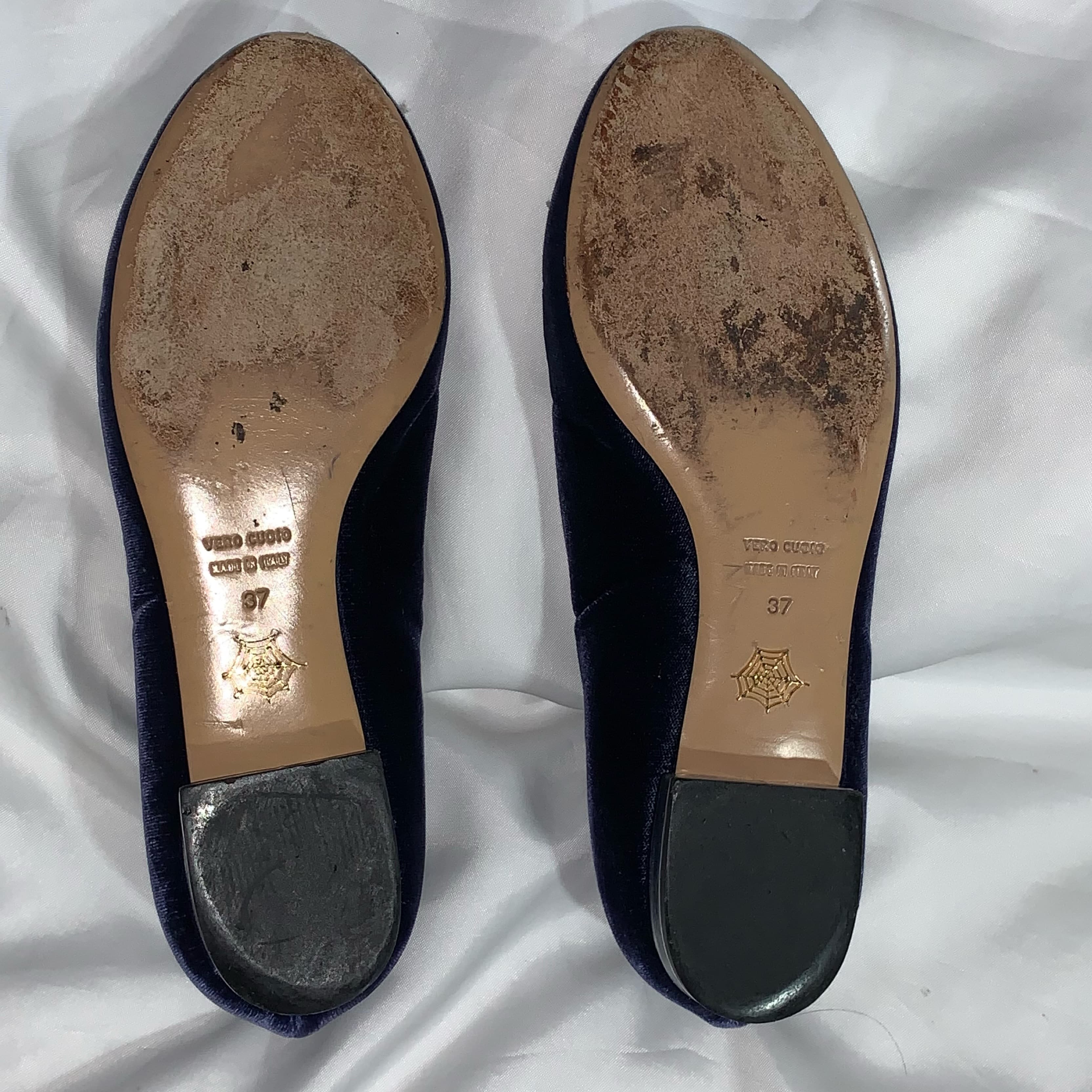 CHARLOTTE OLYMPIA size 37 velvet FLATS - Image 6