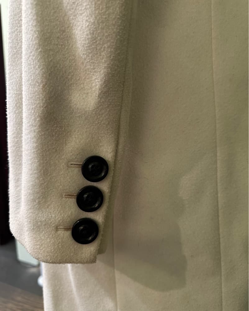 Chic White Wool Coat - Image 3