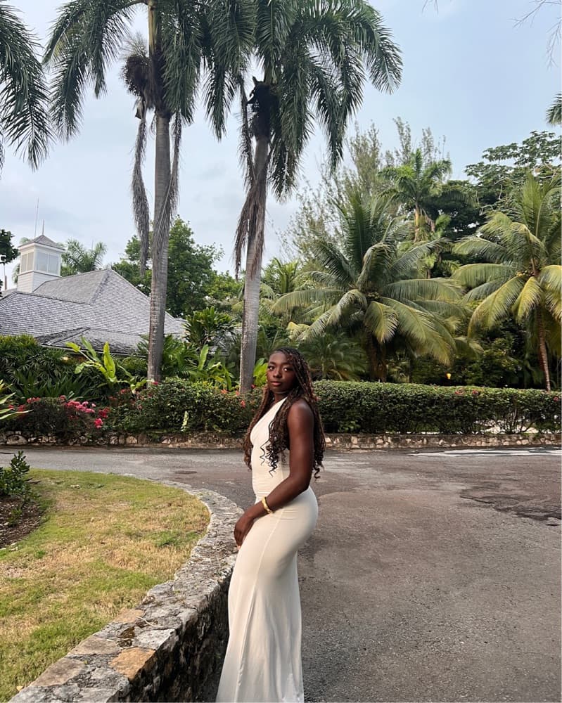 Stylish White Maxi Dress - Image 5