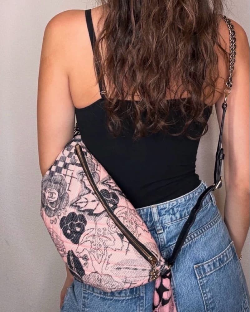 Pink/black CHANEL Crossbody Fanny Pack  - Image 2