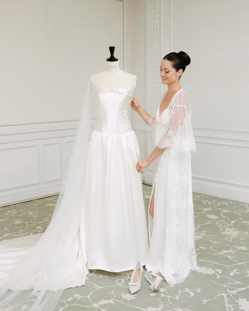 Homebodii Lace Bridal Robe - Image 4