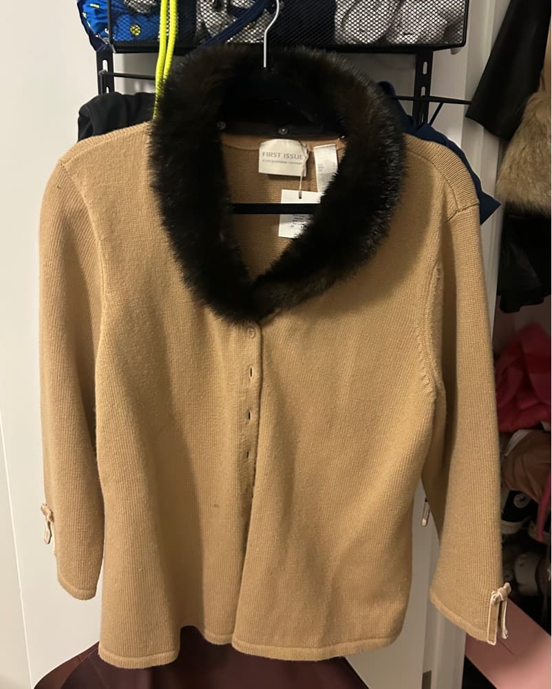 Vintage Fur Collar Tan Sweater - Image 1