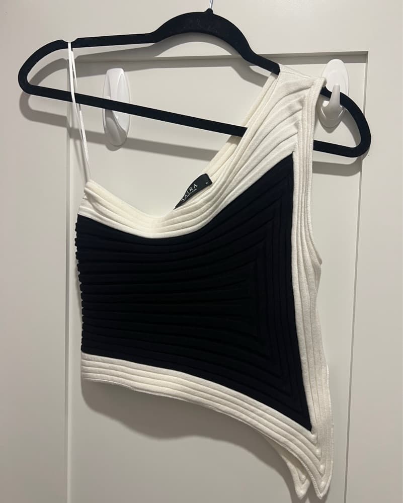 Black And White Ribbed One-Shoulder - Image 2