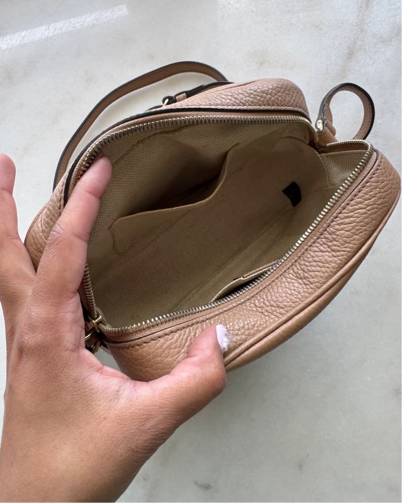 Chic Gucci Crossbody Bag - Image 4