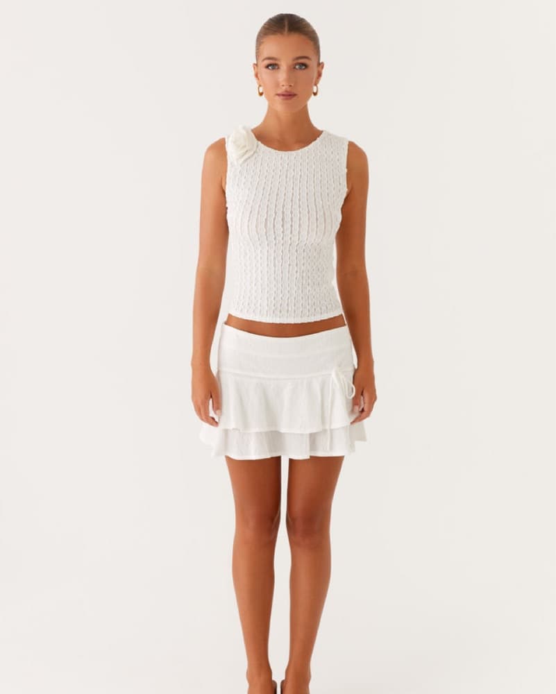 Elegant White Pleated Skirt - Image 2