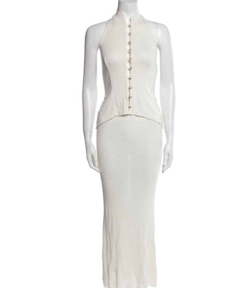 Sleek Halter Neck White Dress - Image 4