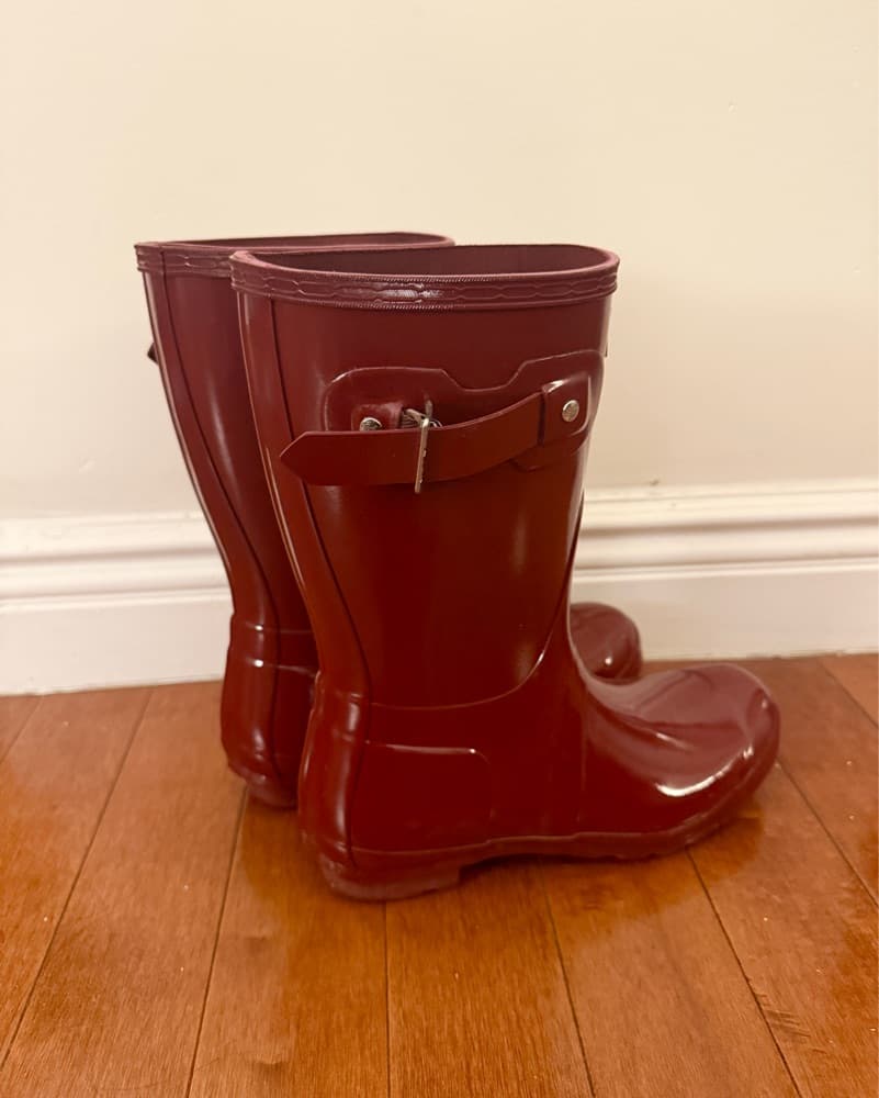 Burgundy Red Hunter Rain Boots size 8 - Image 4