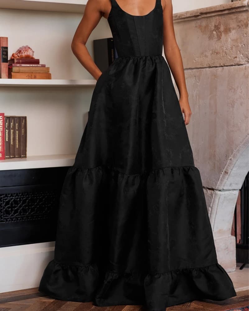 V.Chapman Elegant Black Tiered Gown - Image 2