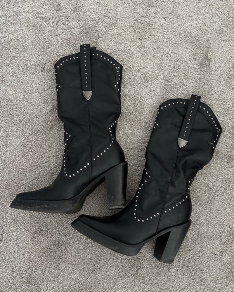 black heeled cowboy boots  - Image 1