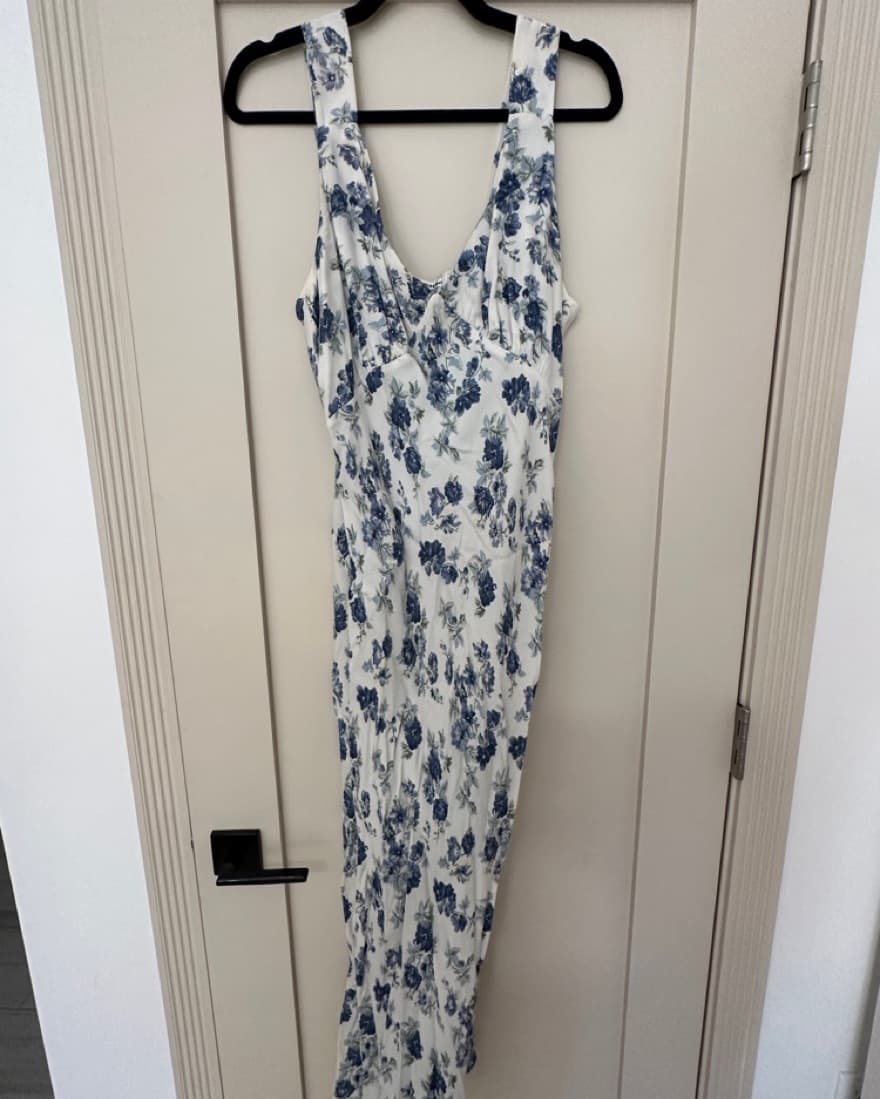 Reformation Beauden Dress - Image 5