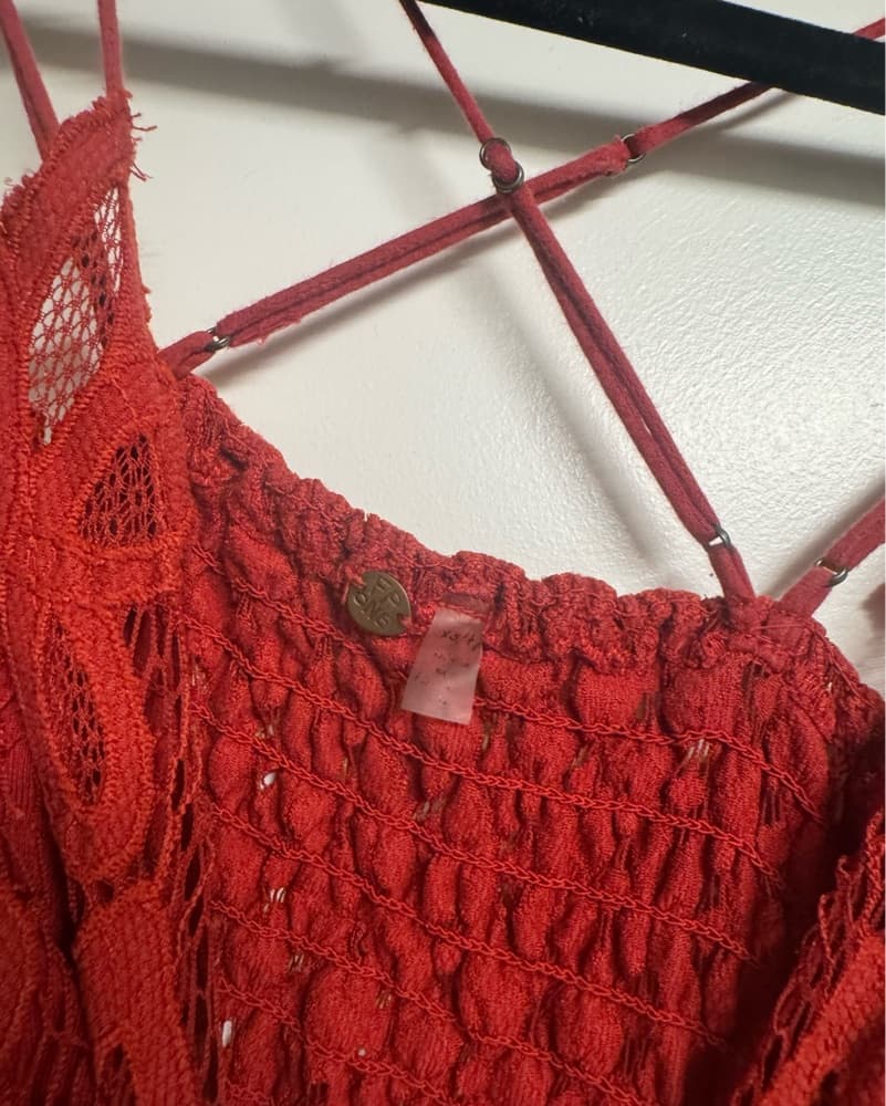 Elegant Lace-Trimmed Red Mini Dress - Image 3