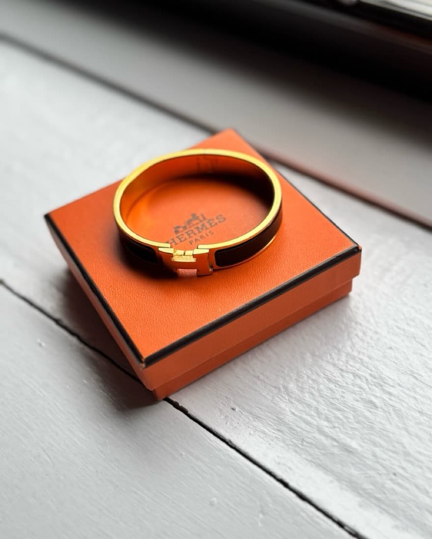 Hermes Clic H Bracelet Black And Gold - Image 3