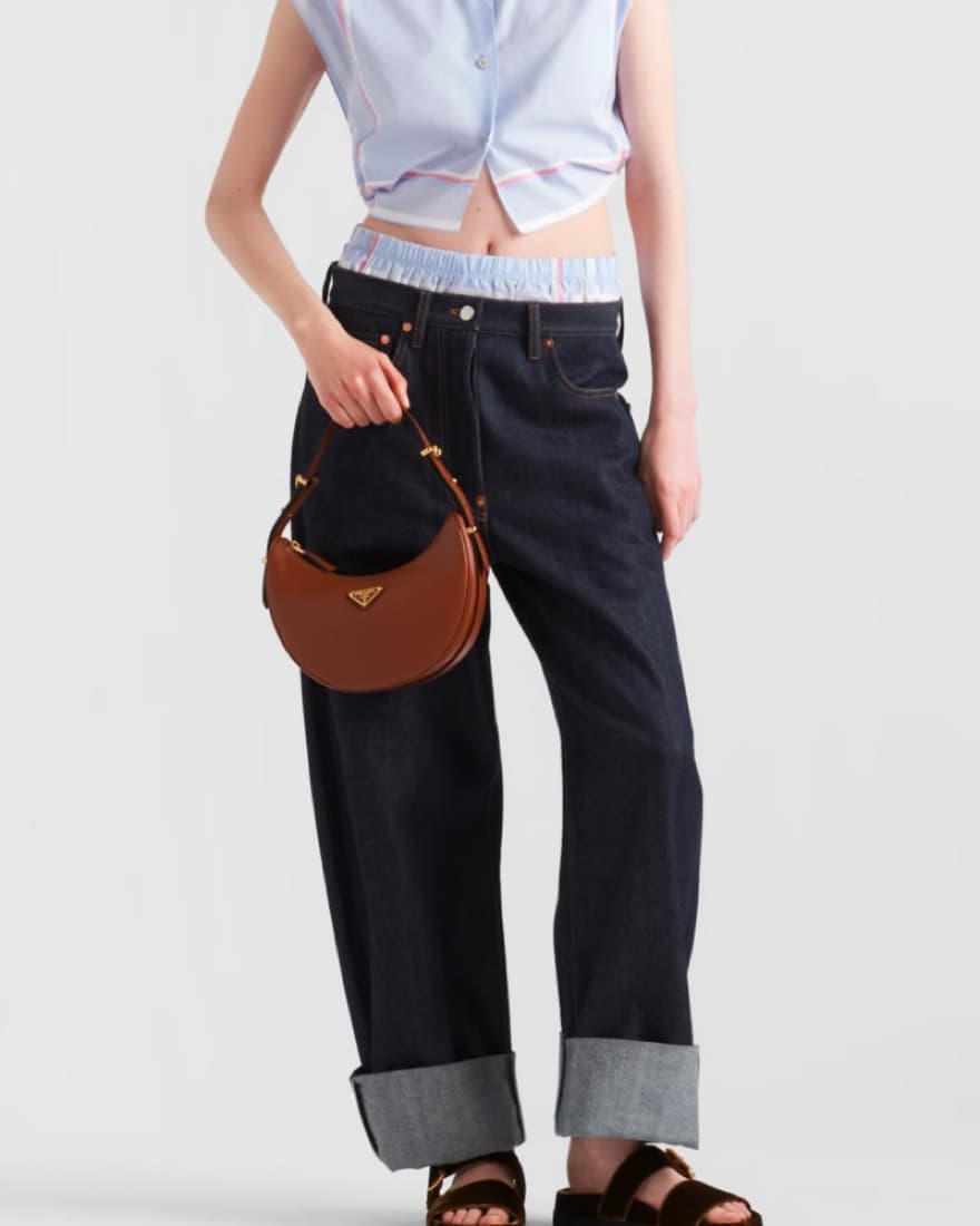 Prada Arqué small leather shoulder bag - Image 3
