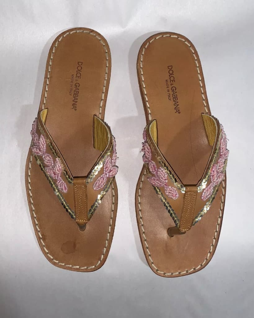 DOLCE & GABBANA size 42 thongs - Image 1