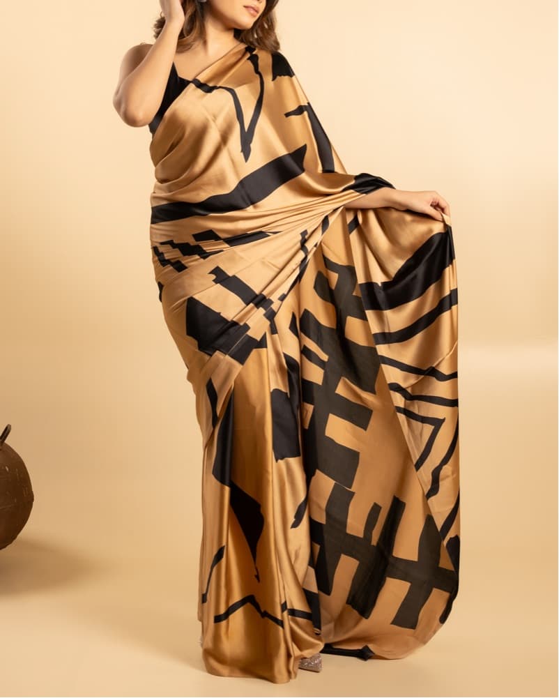 Abstract Saree Pre Draped XS-M - Image 3