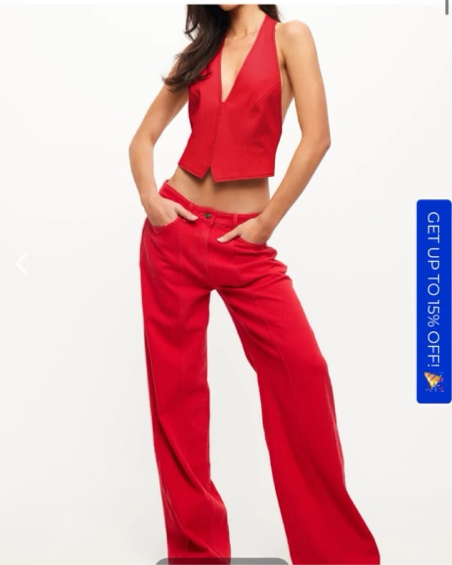 Red Lioness Set  - Image 1