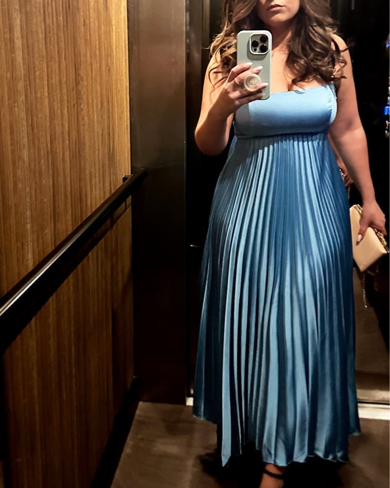 A&F Giselle Pleated Midi Dress - Image 3