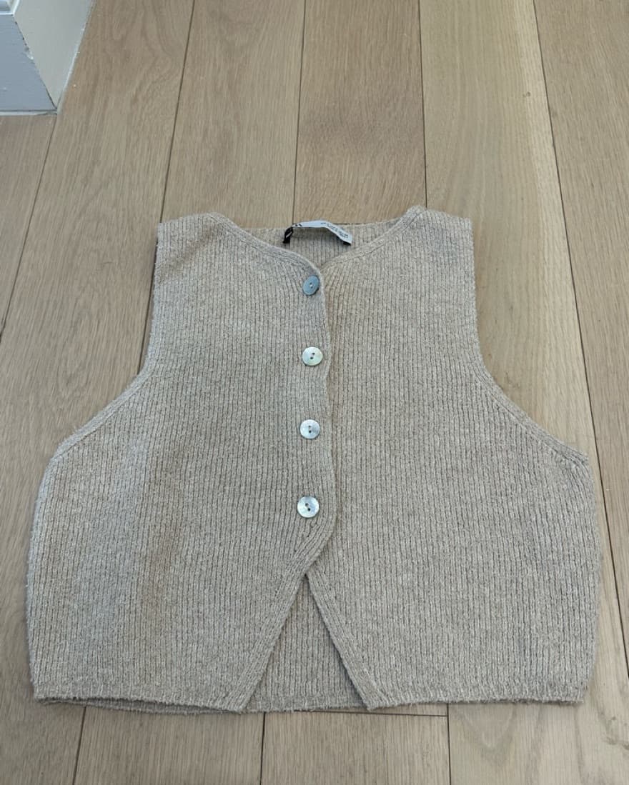 Zara Knit Crop Vest - Image 2