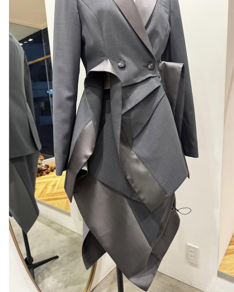 Unique Suit Jacket - Image 4