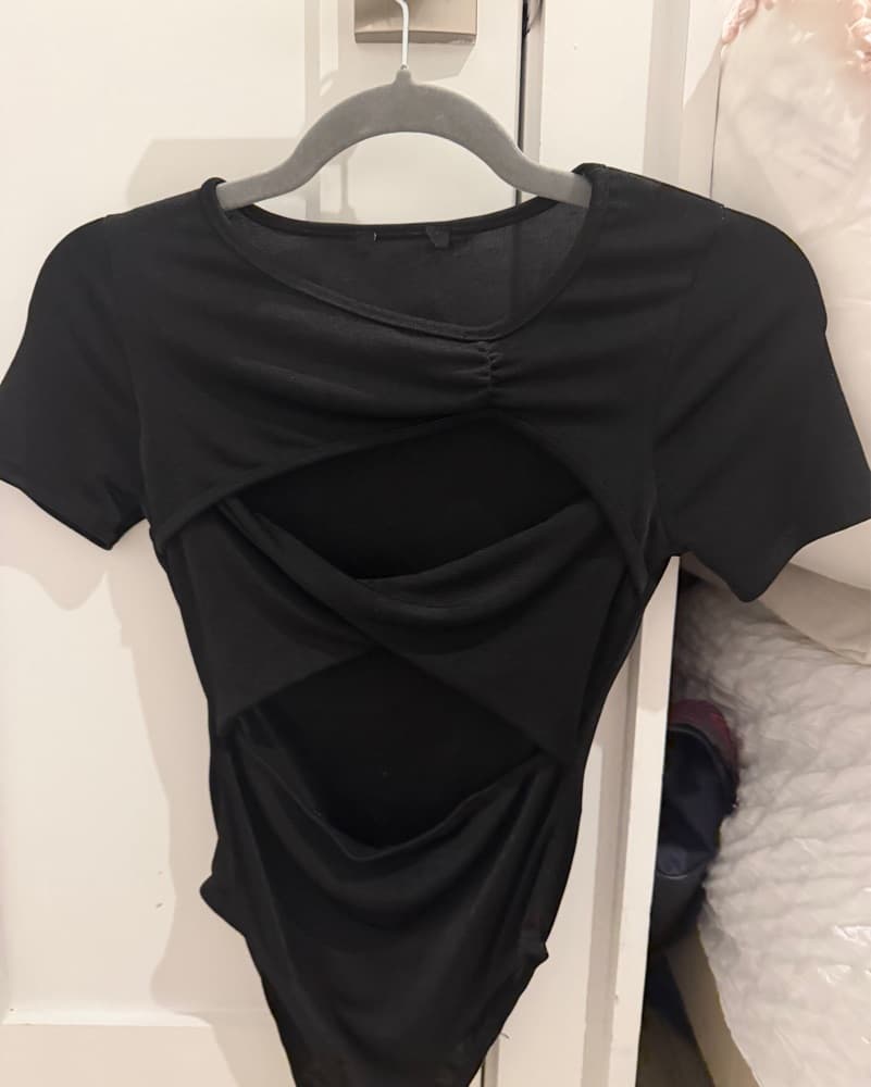 Elegant Black Twist-Front Blouse/body - Image 2