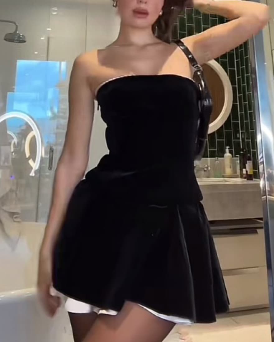 House Of CB Marilla Velvet Dress XS - Image 2