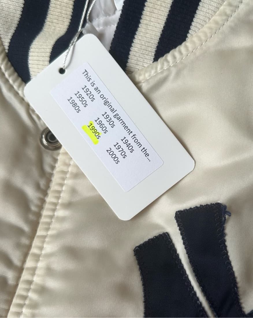 VINTAGE SATIN YANKEE BOMBER  - Image 4