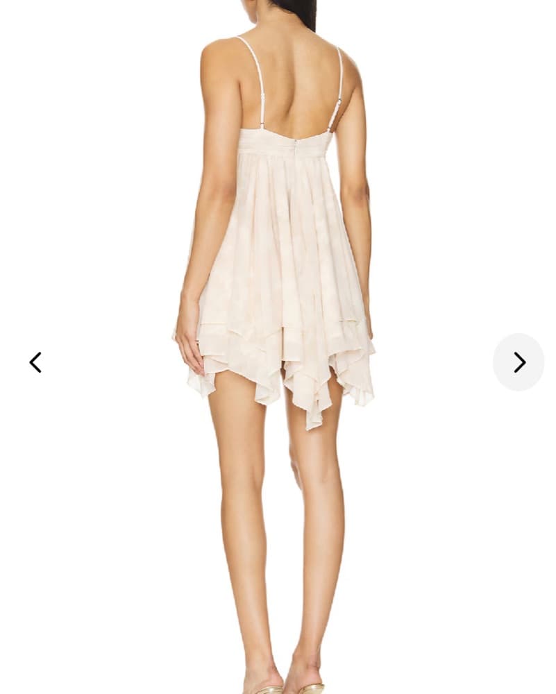 Elegant Flowy Dress - Image 3