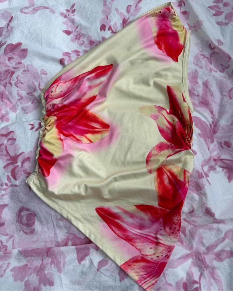 Women's Floral Print Crop Tank Top - Image 1