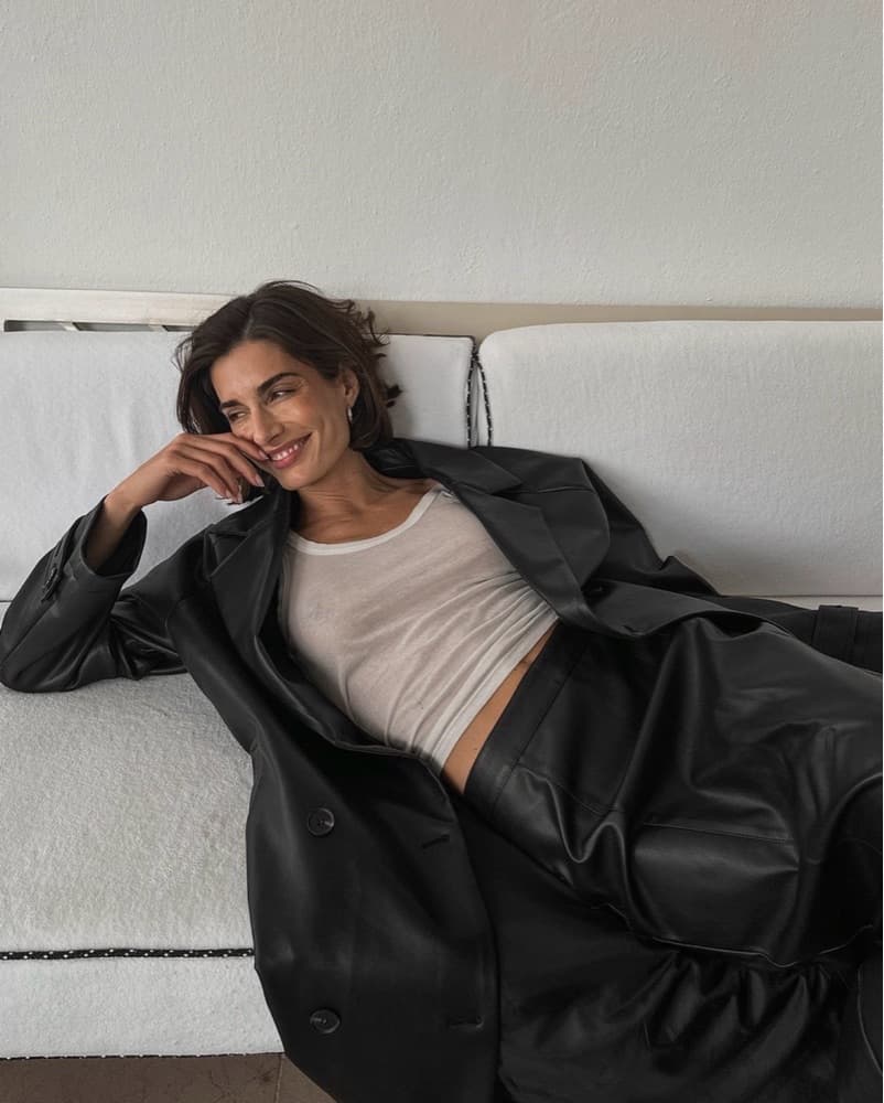 Long Black Belted Leather Trenchcoat - Image 2