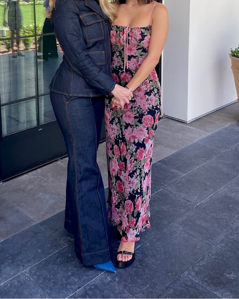 Captivating Floral Maxi Dresses - Image 5