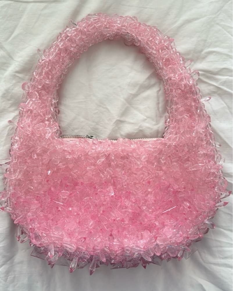 Clio Peppiatt - Image 1